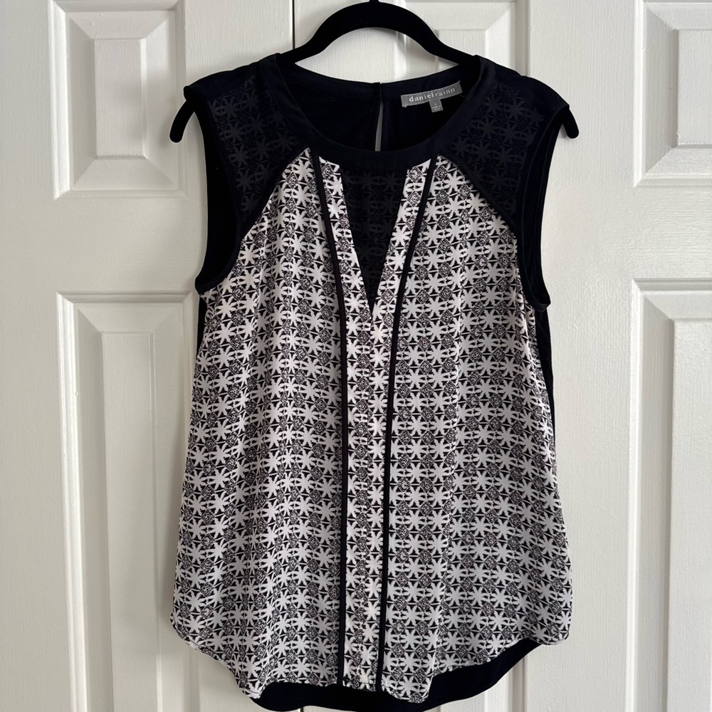 Daniel Rainn Black and White Geometric Blouse